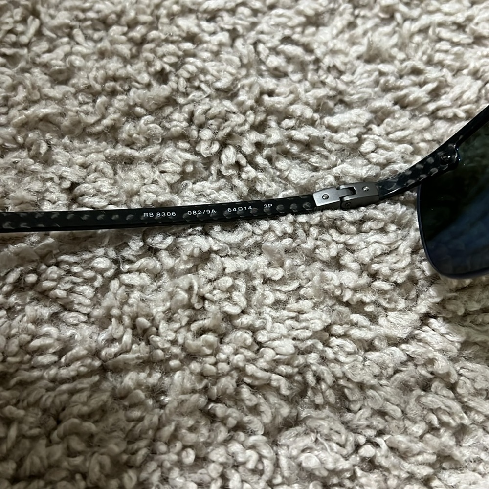 Rayban sunglasses polarized lenses (blue/black glasses) - Picture 3 of 5
